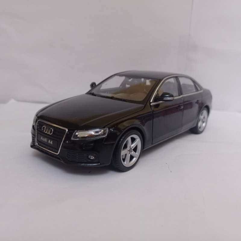 Tomica audi a4 new arrivals