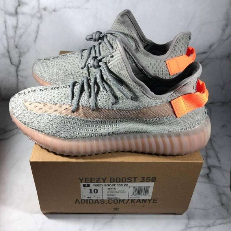 Harga sepatu adidas top yeezy premium