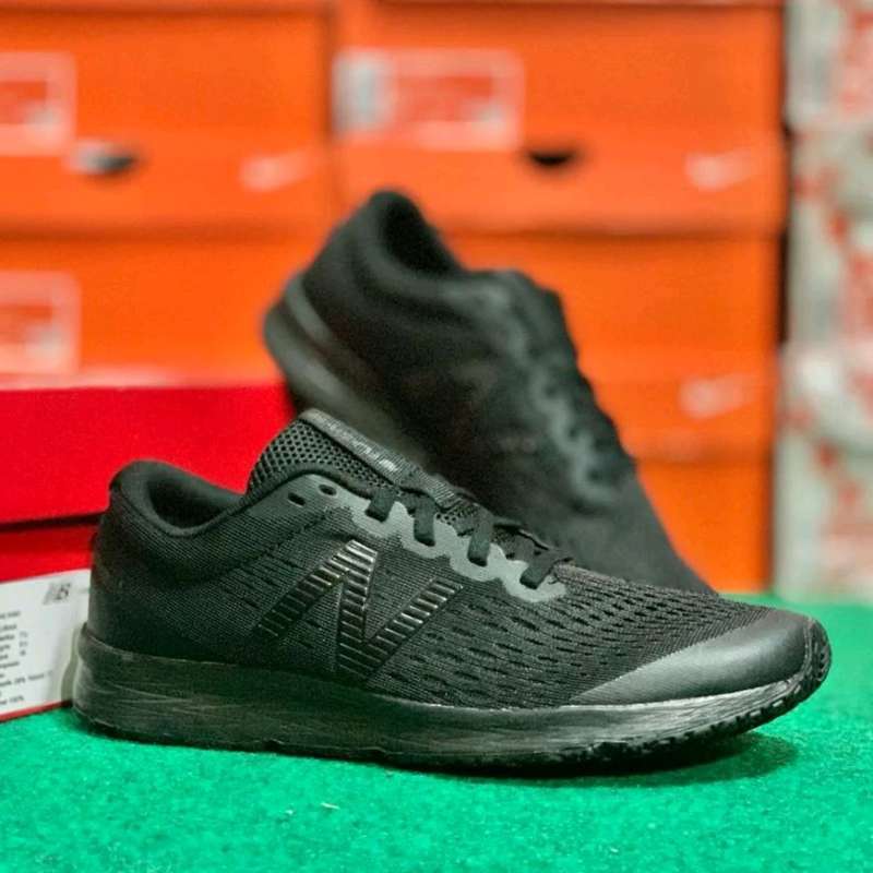 Jual Sepatu New Balance Running Course WFLSHTB4 All Black Original