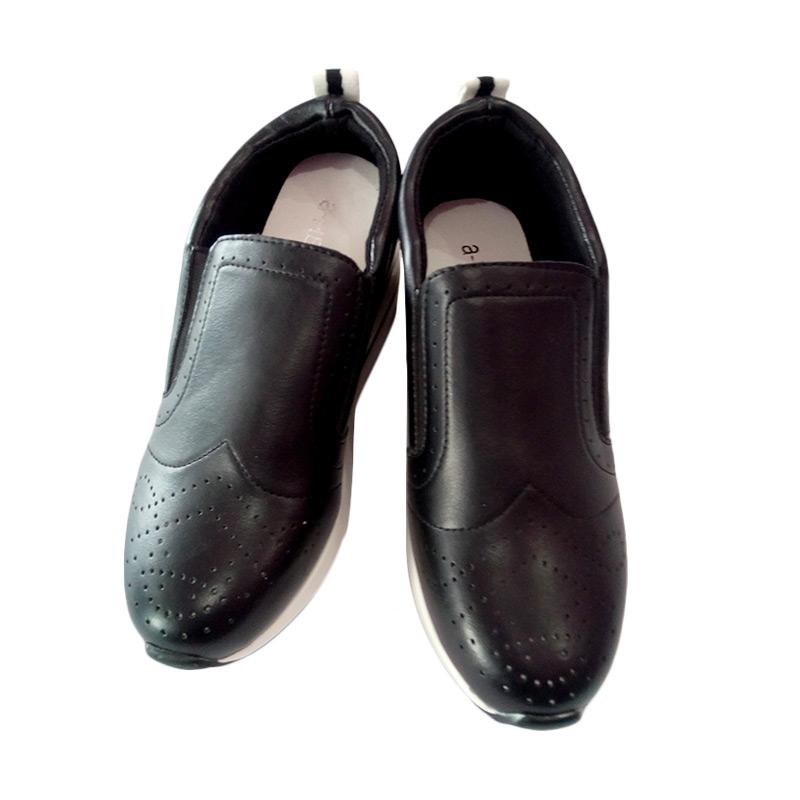 HRV-Z Lady Shoes Wedges A88-2-HRVZ-HITAM Sepatu Wanita