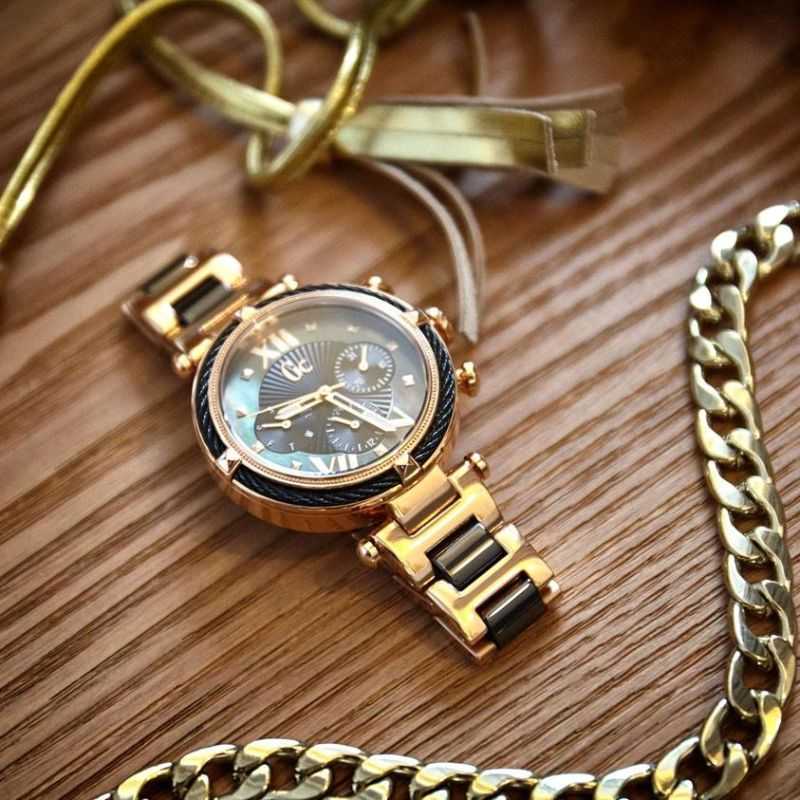 Guess Collection Y16013L2 Jam Tangan Wanita Original GC