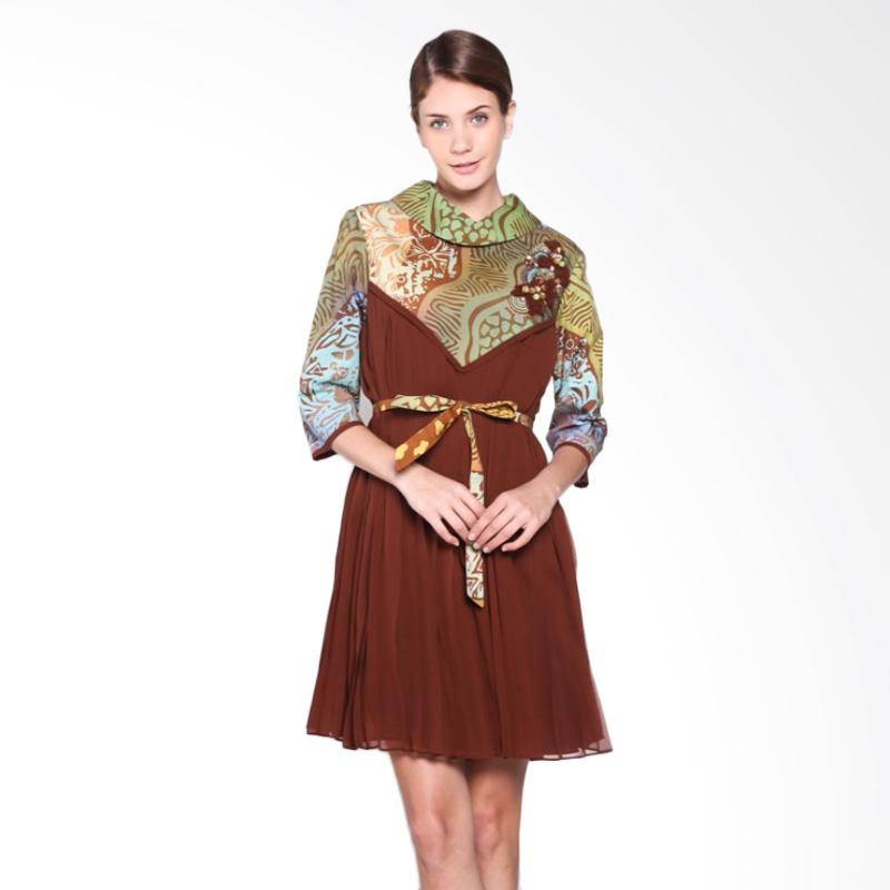 Mentique Boutique Batik Swing Midi Dress Wanita - Coklat