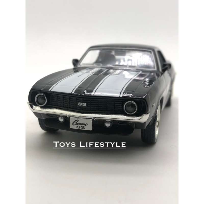 Jual Rmz City Diecast Chevrolet Camaro Ss 1969 Skala 1 32 Hitam Online Maret 2021 Blibli