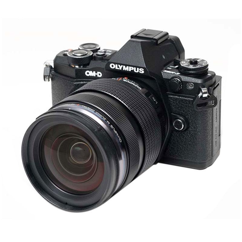 Olympus OM-D E-M5 Mark II Kit 12-50mm f/3.5-6.3 EZ + 45mm f/1.8 Micro 4/3 Kamera Mirrorless - Black