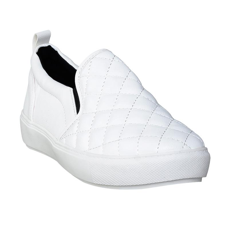 Pavillion 777-0859 Slip on Shoes - White