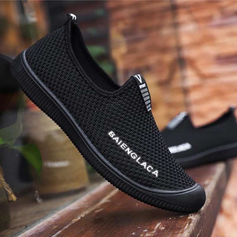 Slip on pria terbaik discount
