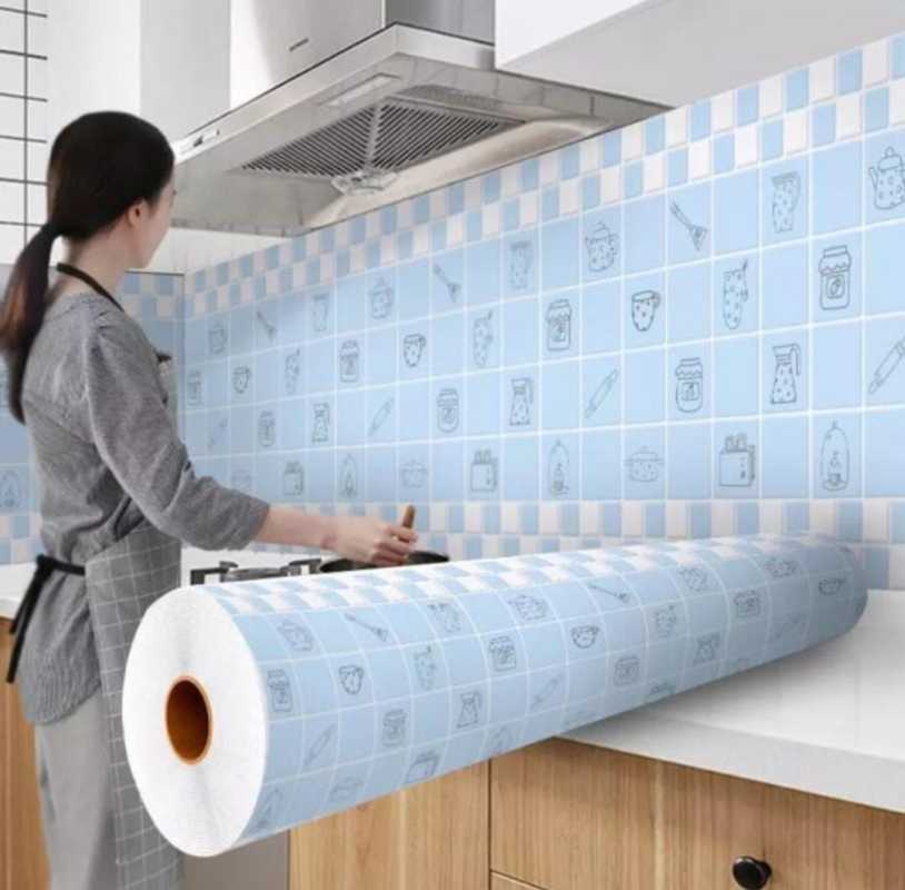 Jual Jual Wallpaper Dinding Dapur Alumunium Foil Kotak Kotak Biru Motif Alat Makan 3 M X 60 Cm Terbaru Juli 2021 Blibli