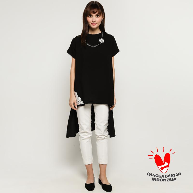 Bingung dengan model blouse yang itu itu aja.? Jual Danevs Bordir Handmade Aplikasi Blouse Wanita Hitam Murah Mei 2021 Blibli