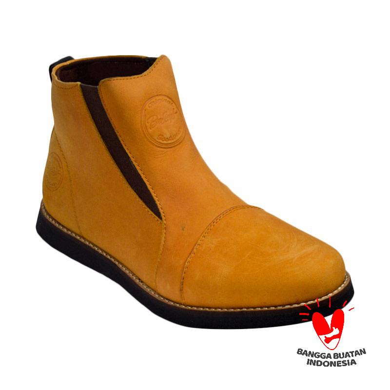 Bradley Marcos Boots - Yellow