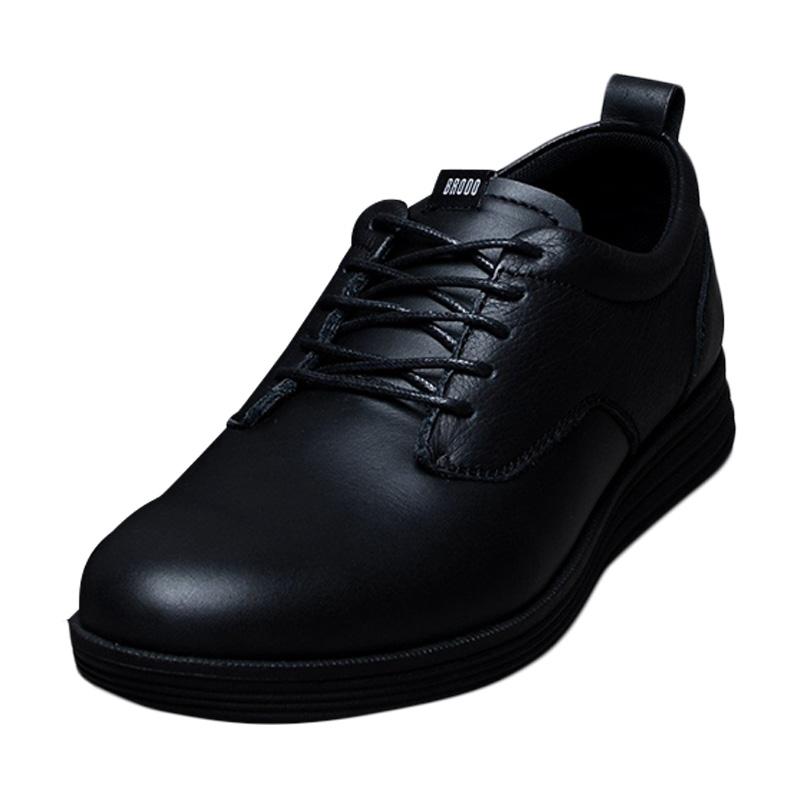 Brodo Javelin Casual Sneaker - Black