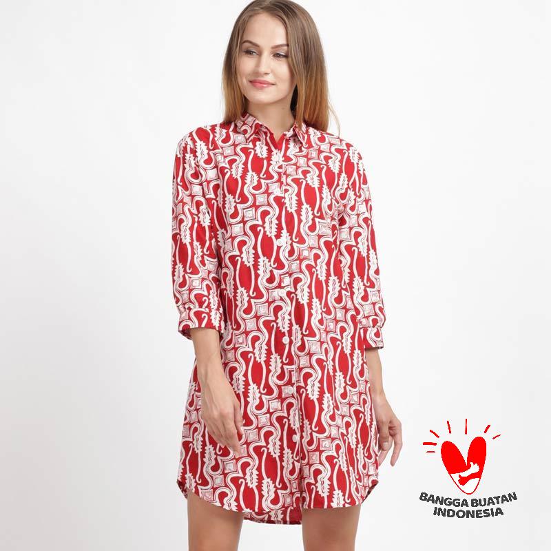 red and white shirt dress