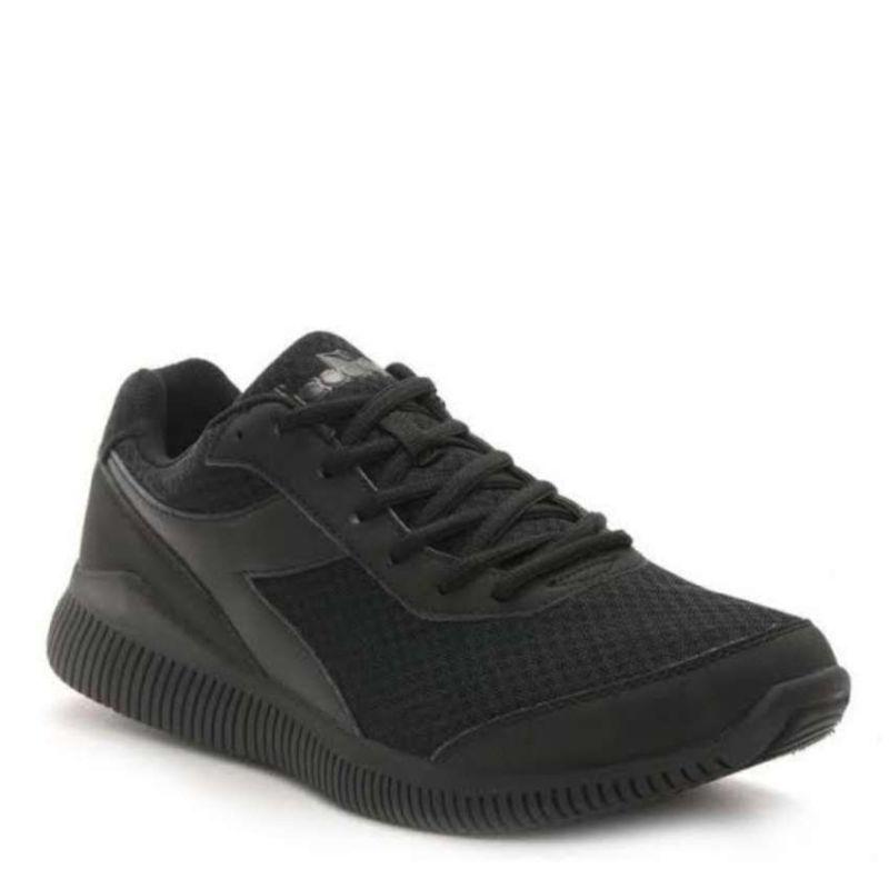 Diadora shop full black