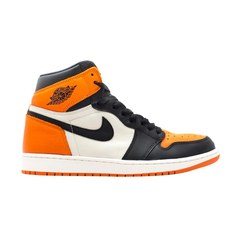 black and orange jordan 1s