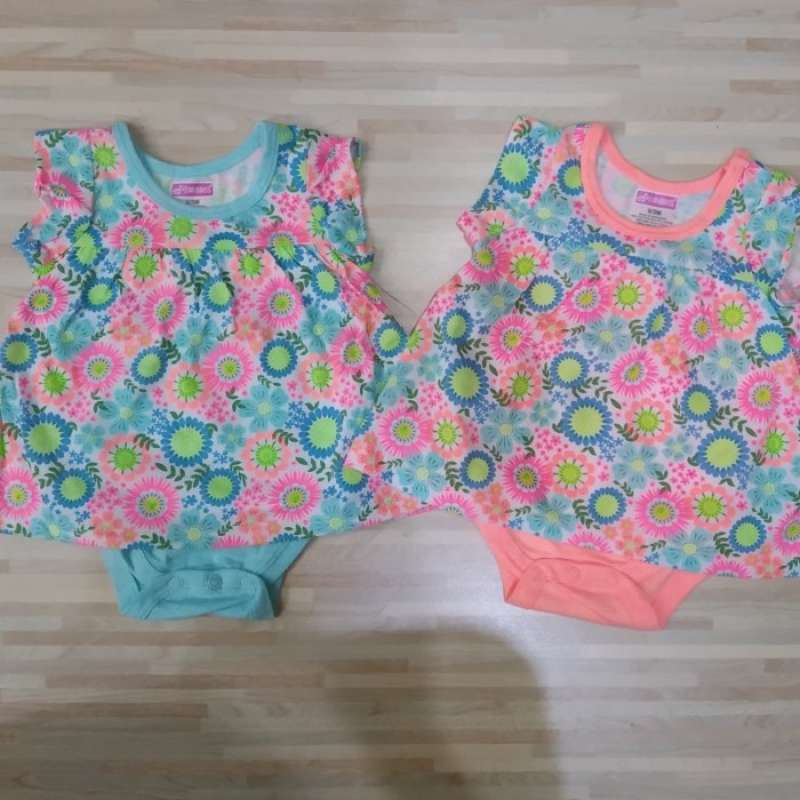 Swiggles brand best sale baby clothes