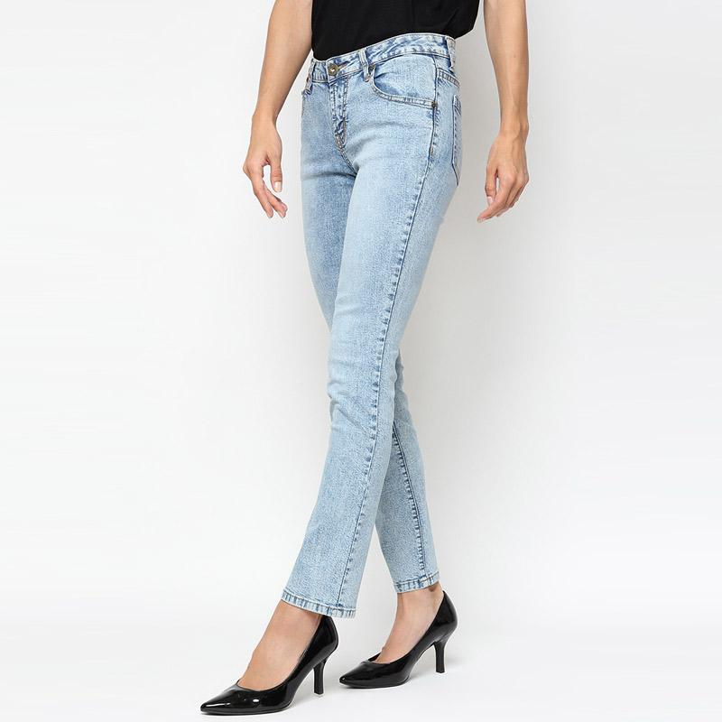 ladies cut jeans