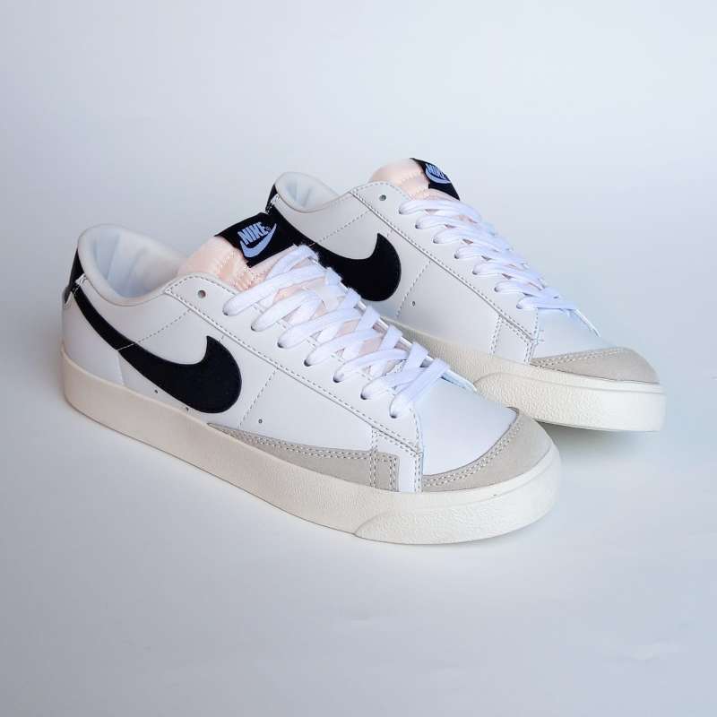 blazer low 77 vintage white black