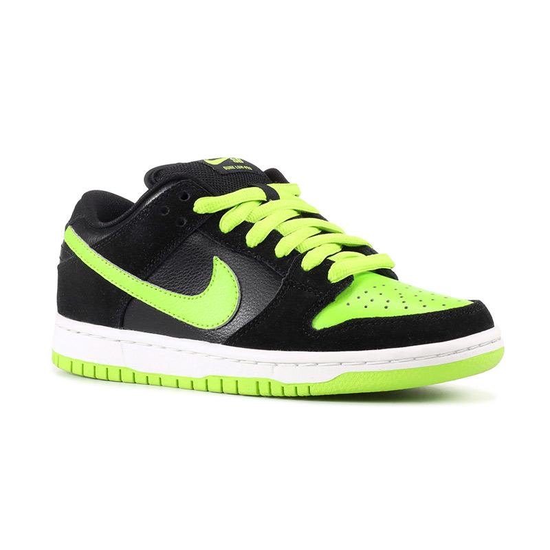 neon green nike dunks