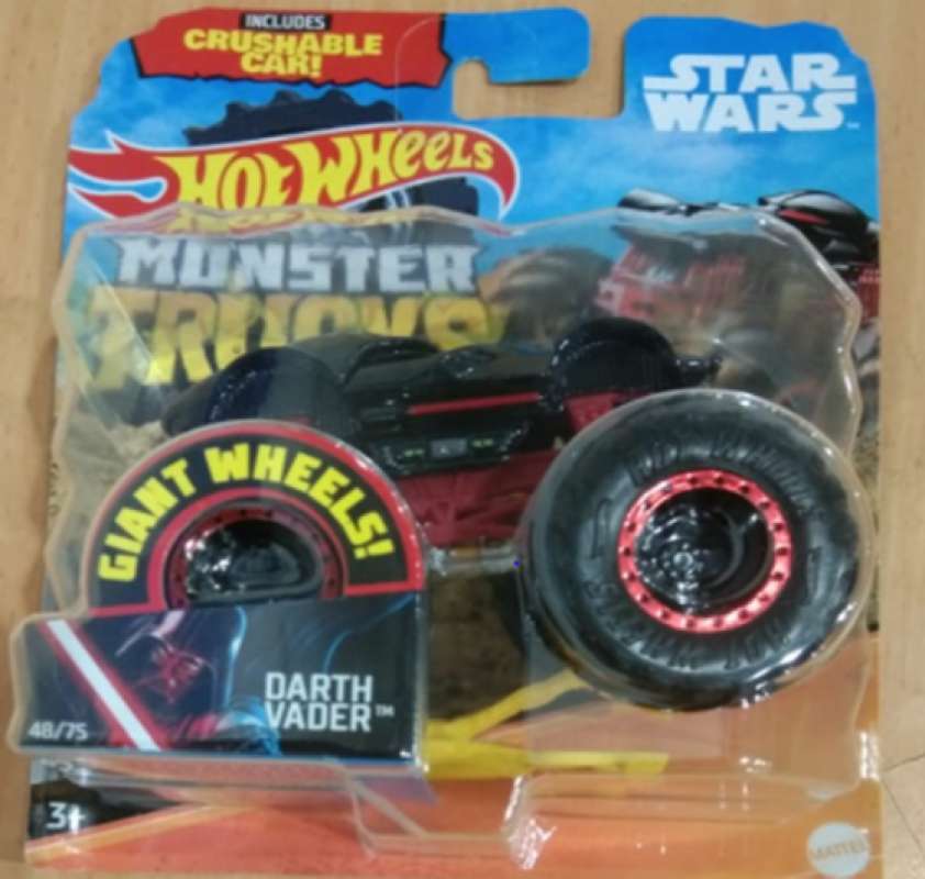 Hot Wheels Monster Trucks Darth Vader, Giant wheels, including crushable car