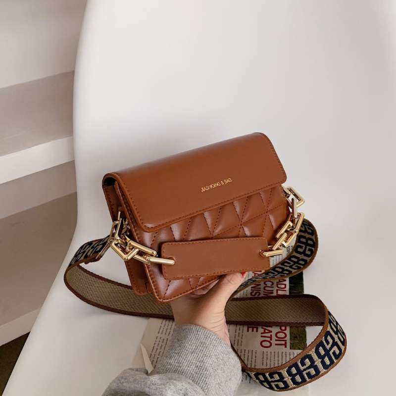Tali sling bag store