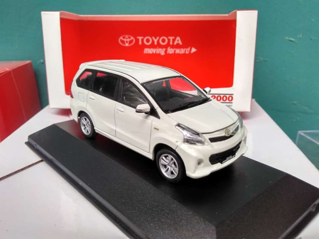 Diecast top auto 2000