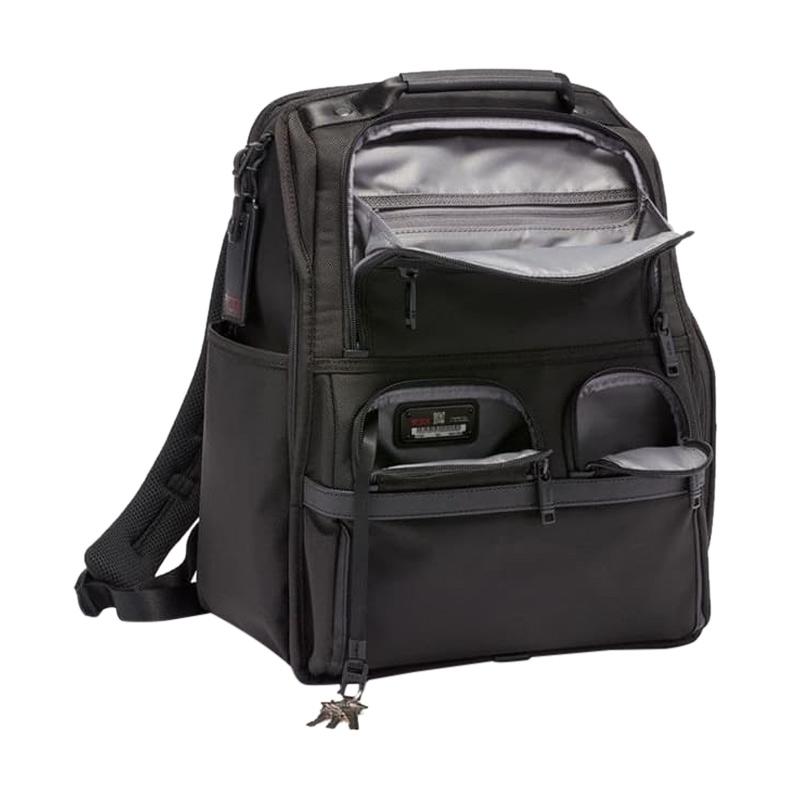 samsonite leather slim backpack