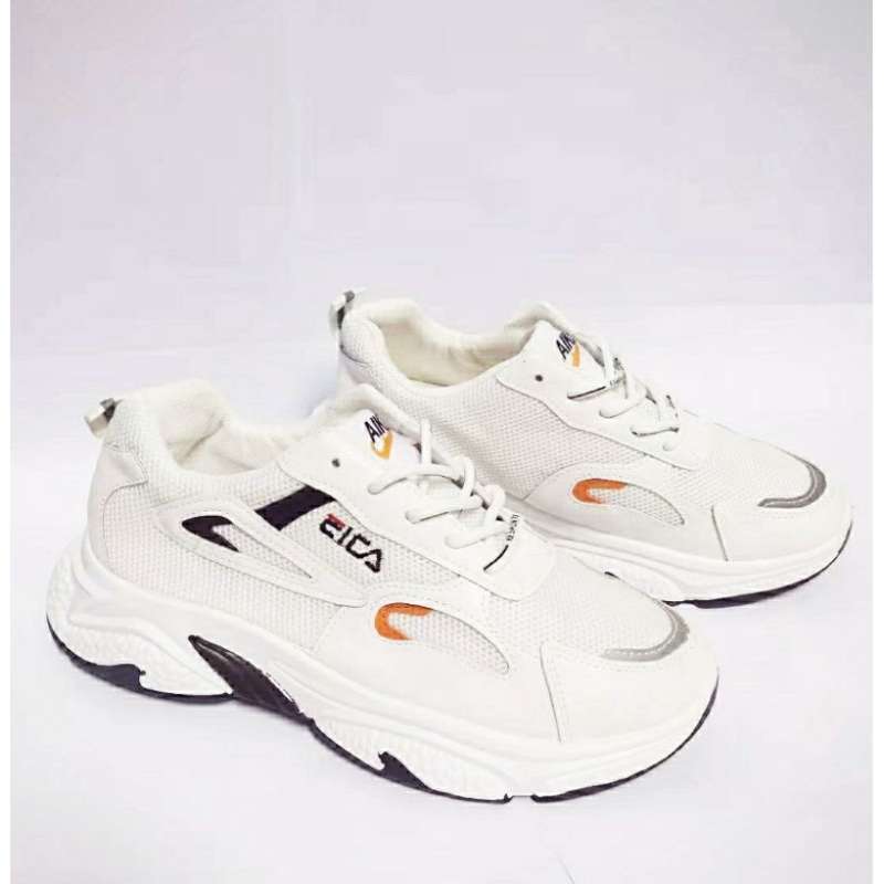 sneakers in fashion 2021