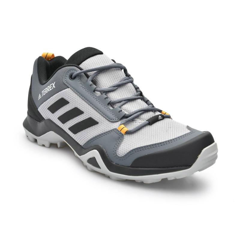 Sepatu trekking adidas discount