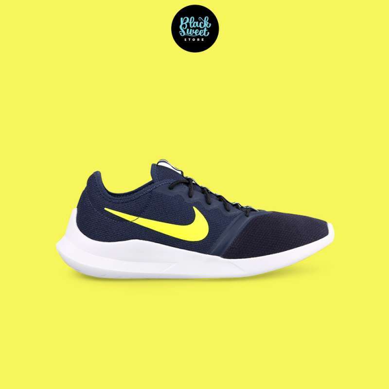 Nike viale top tech racer