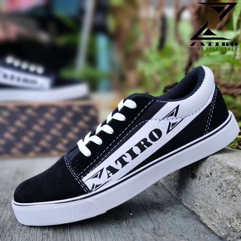 Jual Sepatu Sneakers Kets Sport Pria Basic Casual New ArivaL