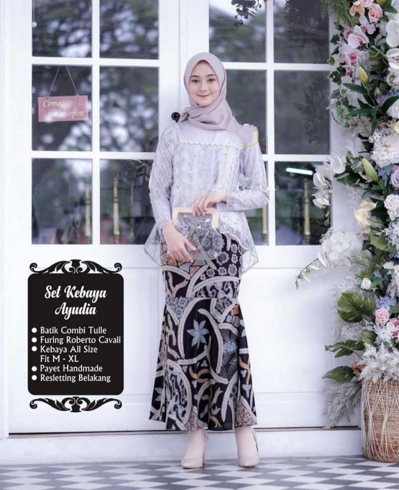 Jual Snoebel Jtr Rok Duyung Ayudia Couple Batik Sarimbit Kebaya Modern Brokat Brukat Batik Terbaru Juni 2021 Blibli