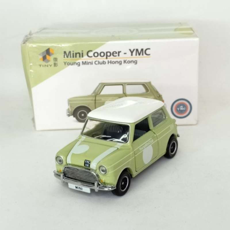 HongkongのTINIミニクーパーとのセットです！光岡ロードスター