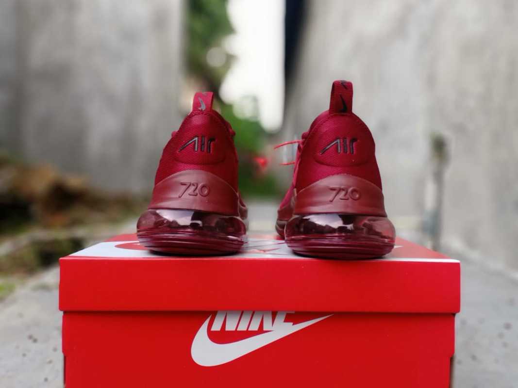 Jual Sepatu Wanita Nike Airmax 720 Premium Maroon di Seller Razza
