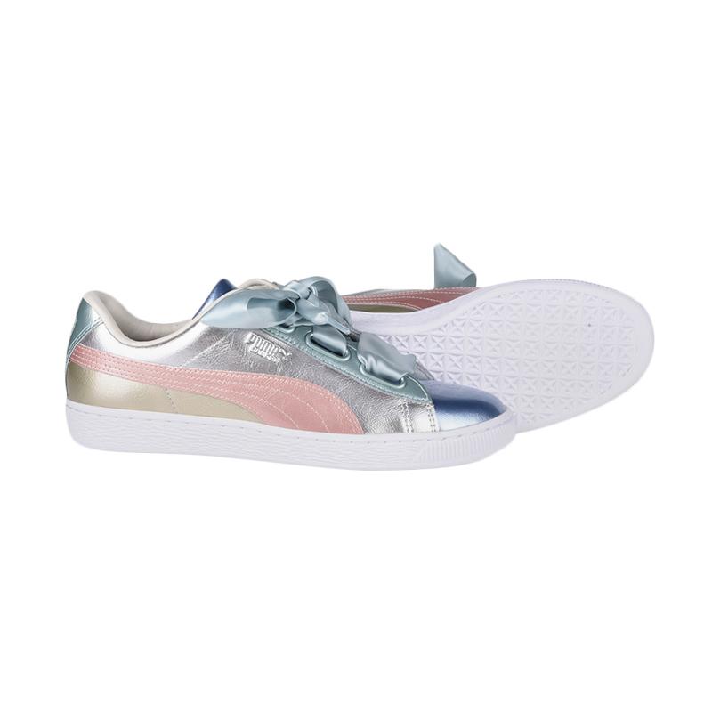 Puma on sale heart bauble