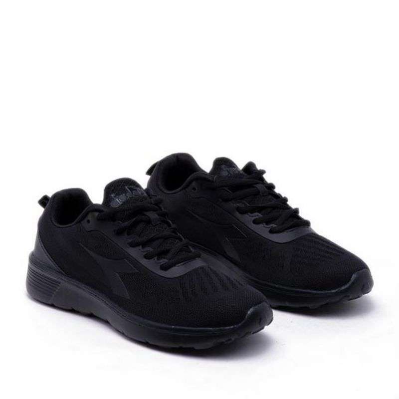 Sepatu sneakers on sale diadora