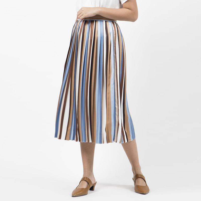 pleated midi skirt