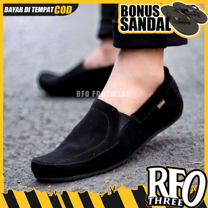 Sepatu casual sale slip on