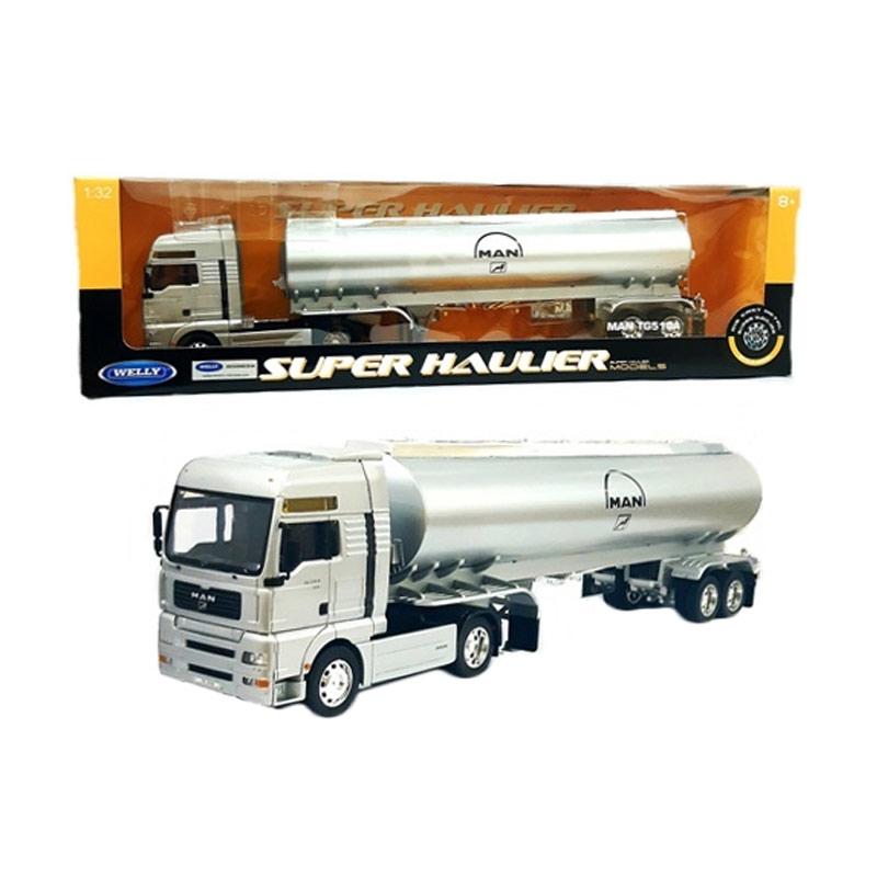Welly 32642W Super Hauiler Man TG510A Oil Tanker Diecast Silver [1:32]