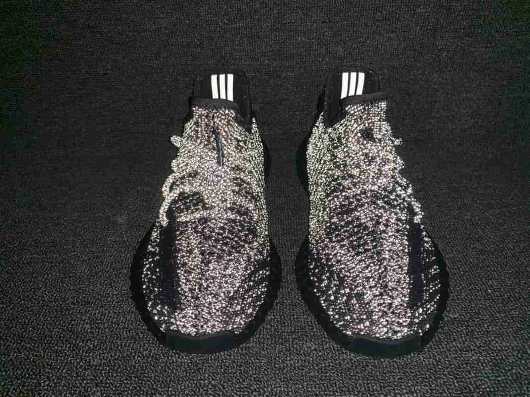v2 static black reflective