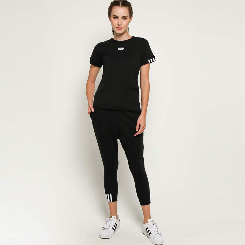 Jual adidas Originals Women Tee Shirt Olahraga Wanita ED5842