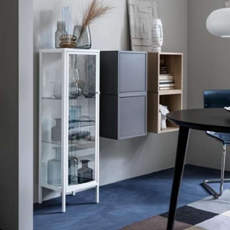 Jual Rak Kaca Minimalis Dengan Bagian Samping Jaring Besi