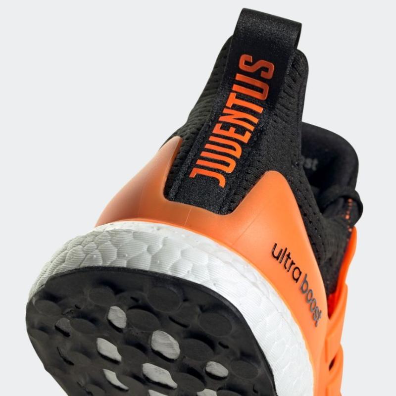 ultraboost juventus