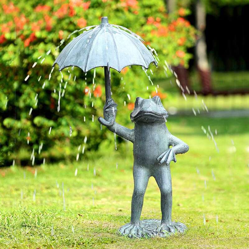 METAL GREEN HANGING UMBRELLA BIRD FEEDER WITH FROG TOAD GARDEN NOVELTY GIFT 