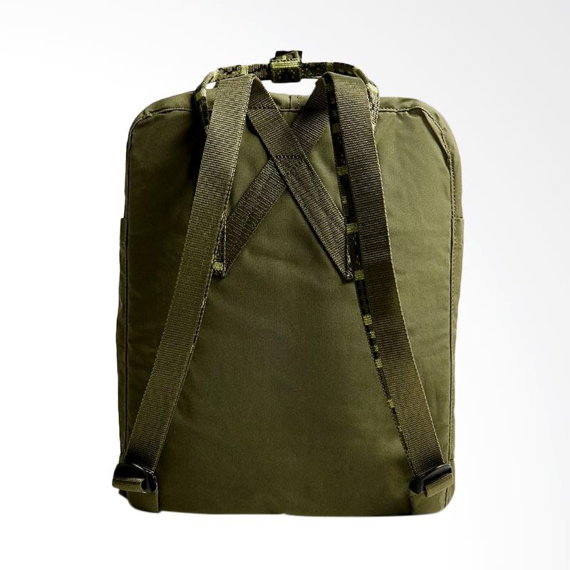 fjallraven kanken green folk pattern