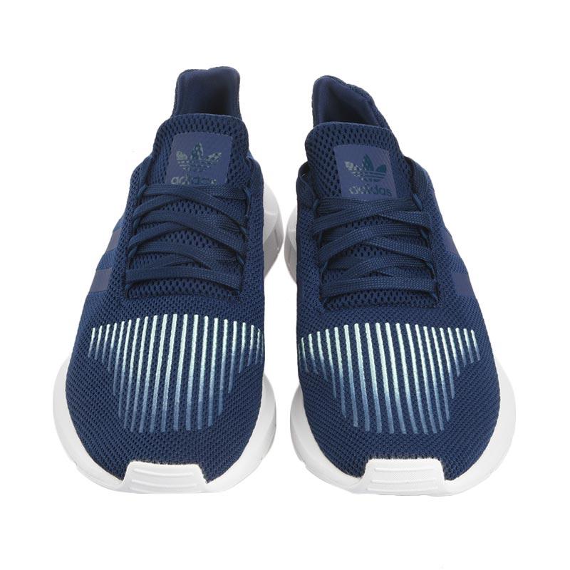 Jual adidas Originals Men Swift Run Shoes B37740 di Seller