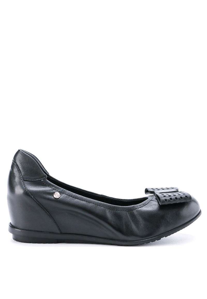 Andre valentino hot sale shoes