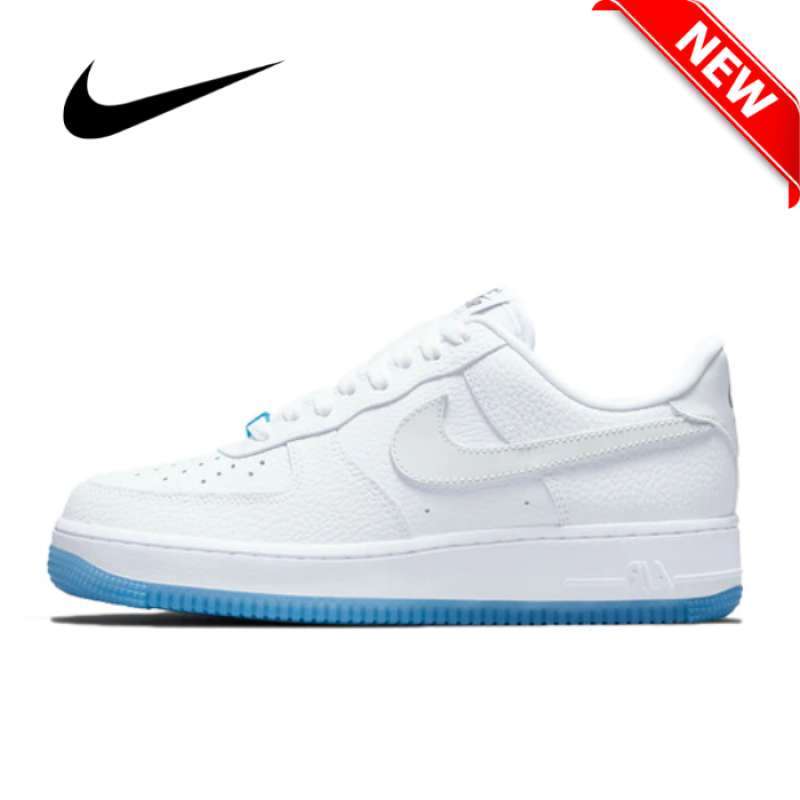UV Reactive Swoosh Sneakers Pria 