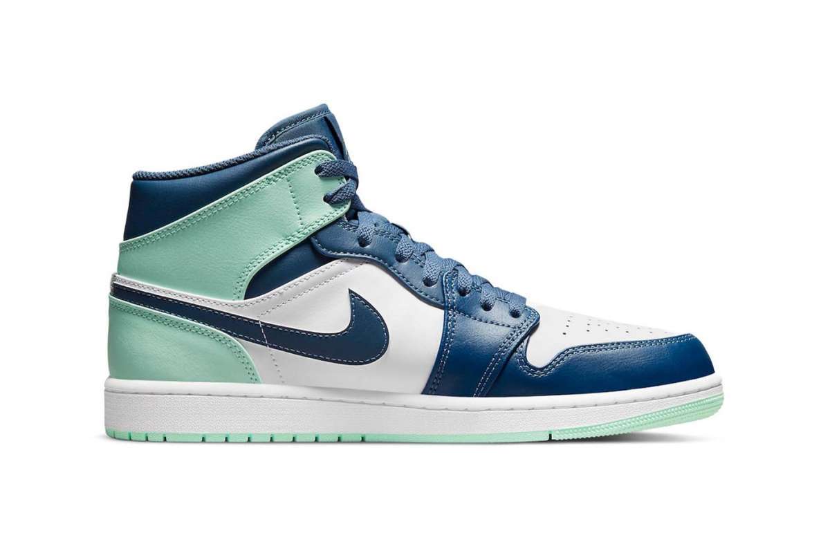 aj1 mid blue white