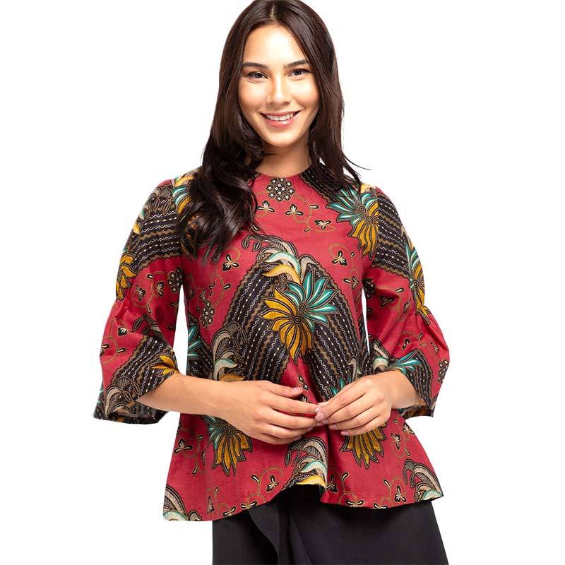 Jual BrahmaniBatik 3/4 Bell Sleeve Blouse Batik Wanita di Seller BRAHMANI BATIK - Kota Jakarta Selatan, DKI Jakarta | Blibli