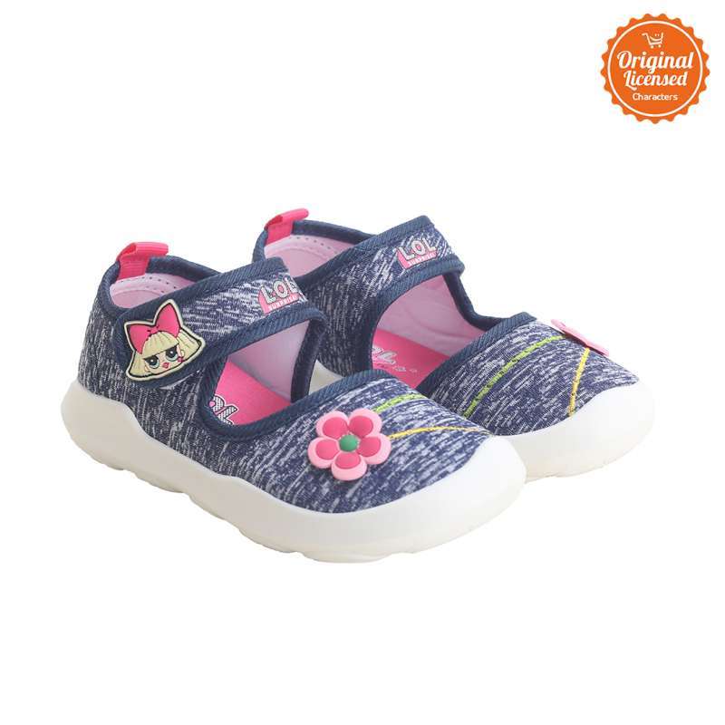 Surprise baby shoes shop
