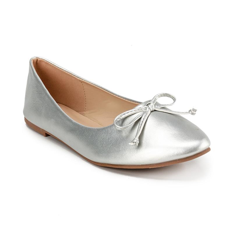 Promo Head Over Heels Michelle Basic Bow Flats Sepatu Wanita Diskon 63 Di Seller Head Over Heels Store Medan Satria Kota Bekasi Blibli